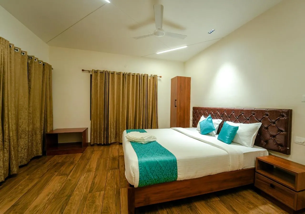 Hotel The Kochi Backwater Resort