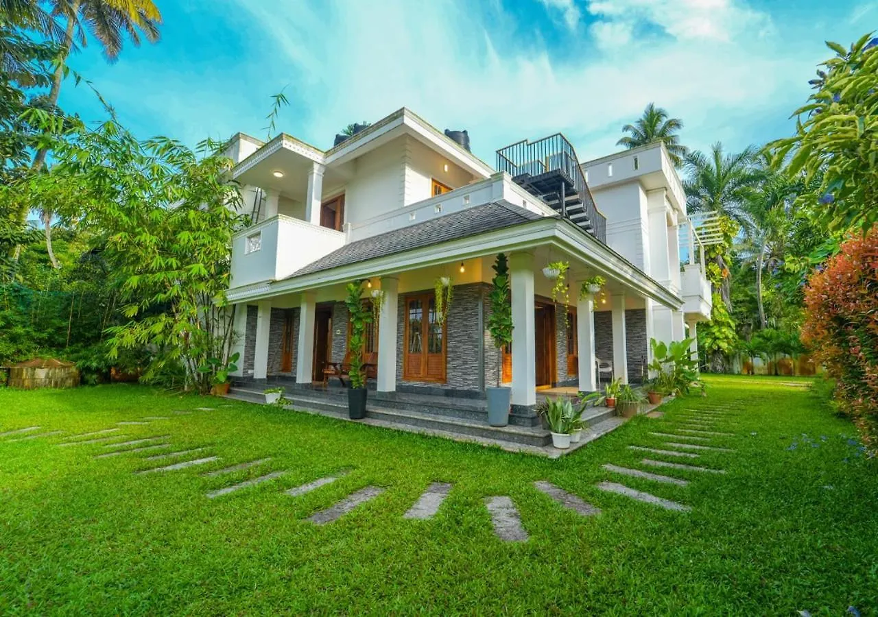 Hotel The Kochi Backwater Resort