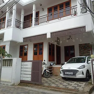 Проживание в семье Prakriti Fortkochi Air Conditioned, Коччи