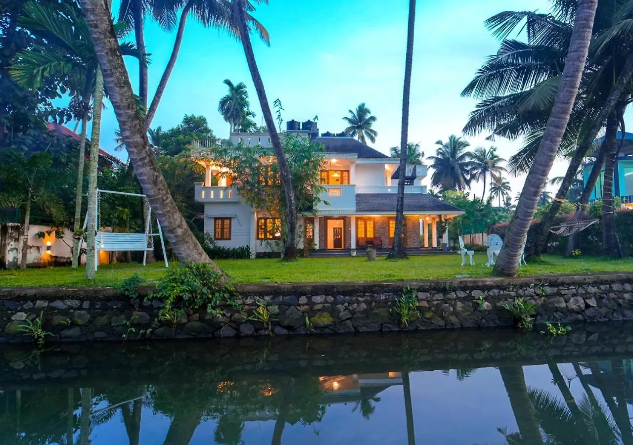 Hotel The Kochi Backwater Resort