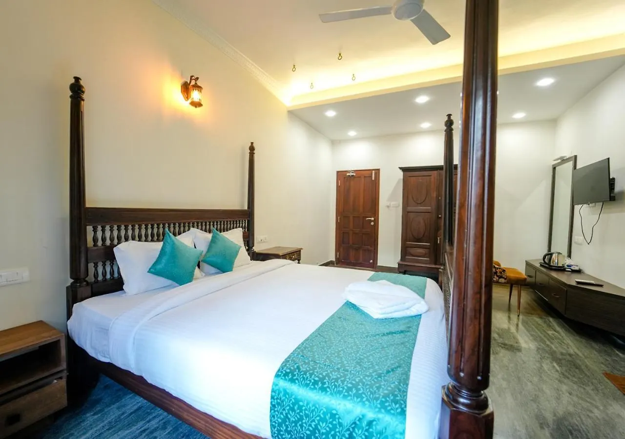 Hotel The Kochi Backwater Resort