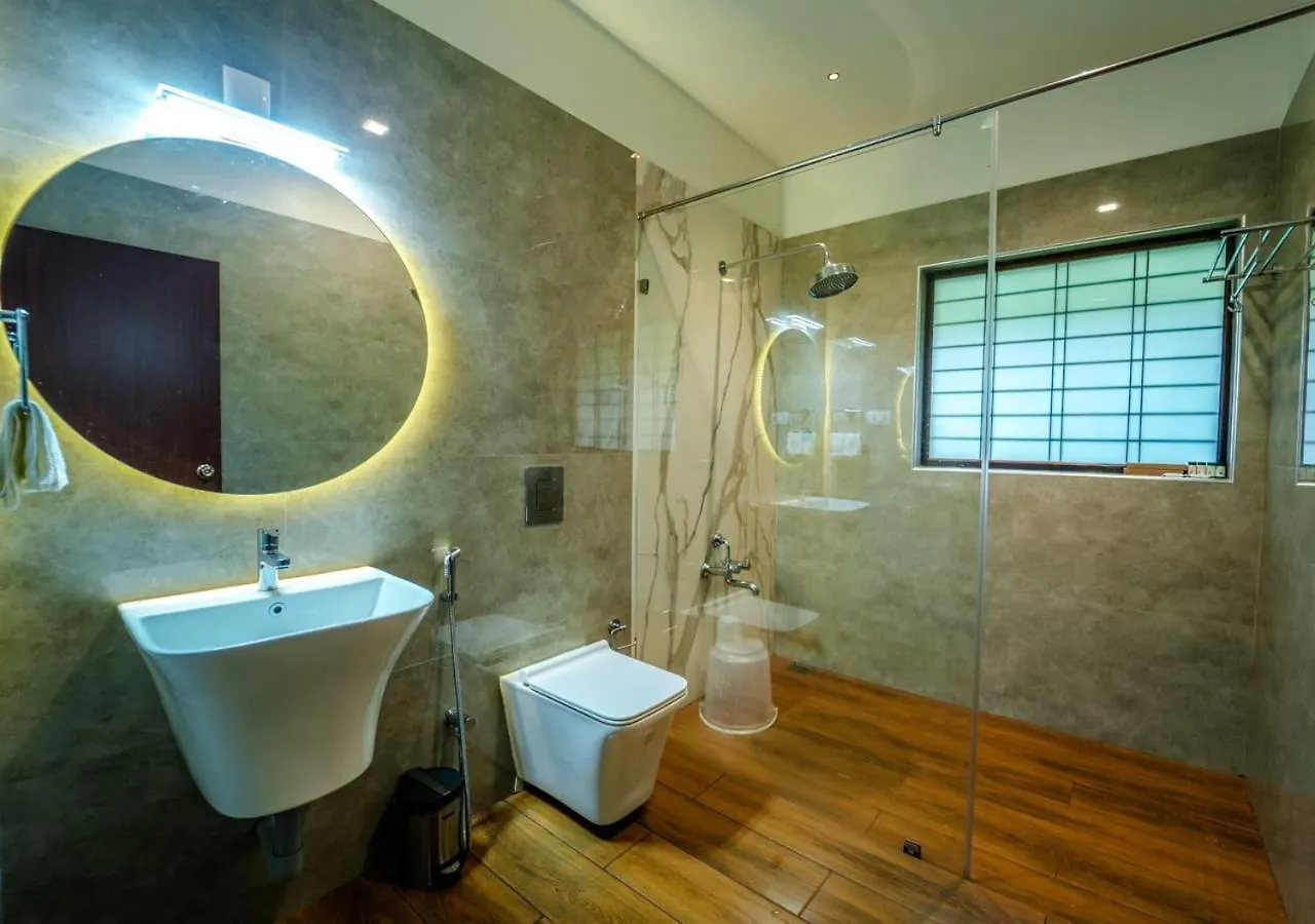Hotel The Kochi Backwater Resort