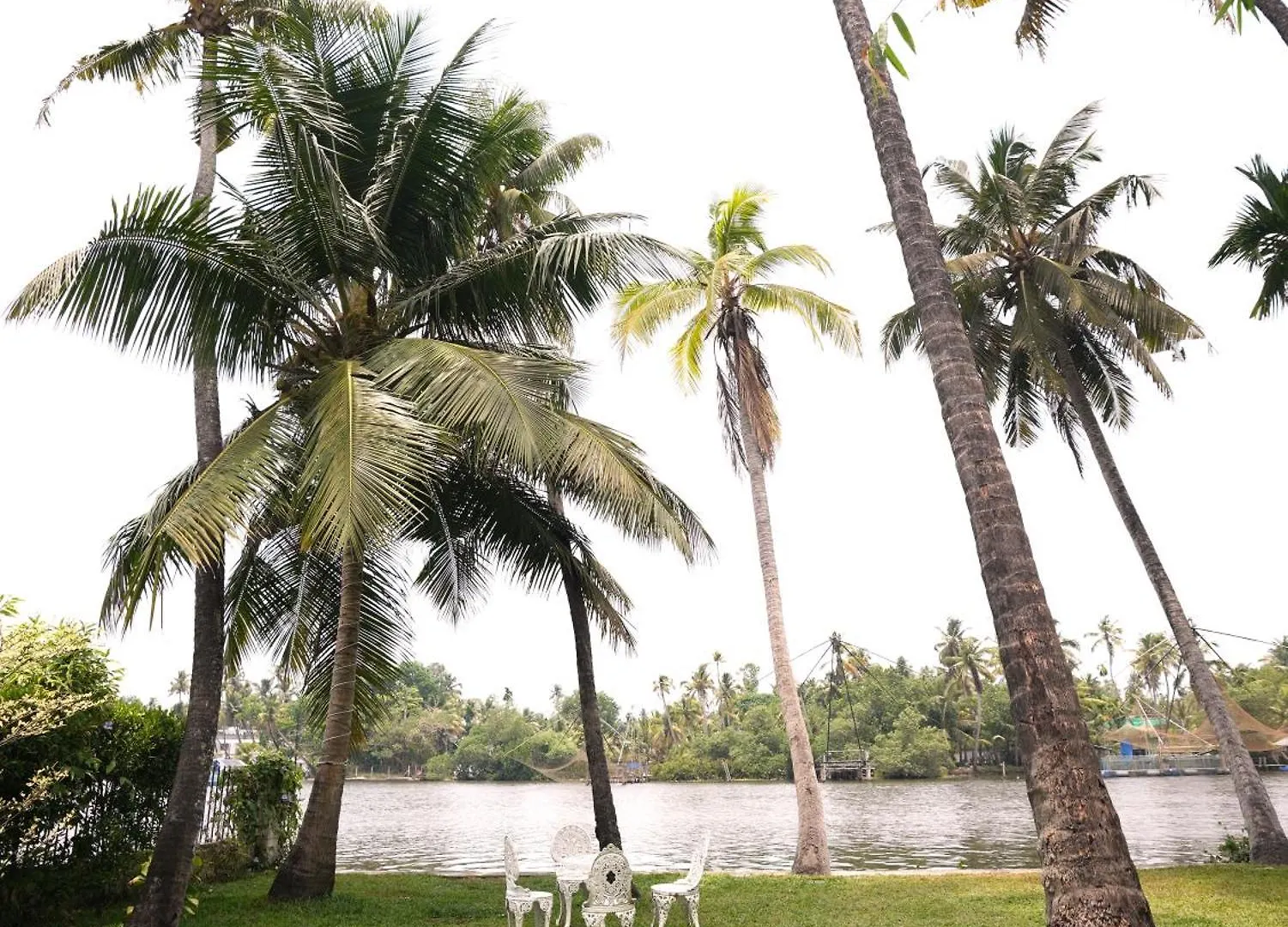 The Kochi Backwater Resort 0*,